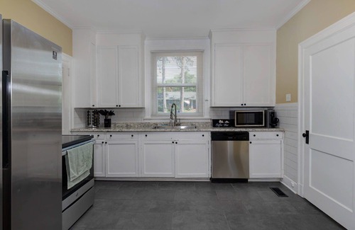 Columbus House | Trailside Escape I Pet Friendly I Superhost