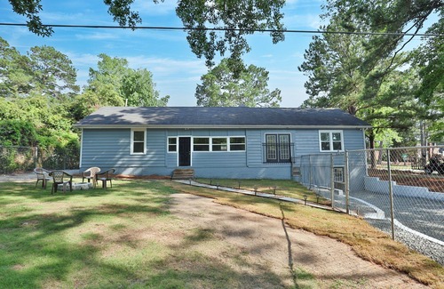 Columbus House | Trailside Escape I Pet Friendly I Superhost