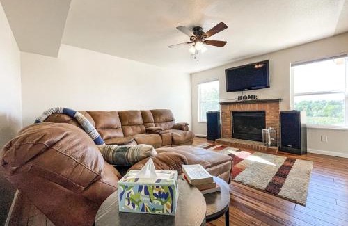 Security-Widefield House | Trailside Getaway - mins to Ft Carson & Airport