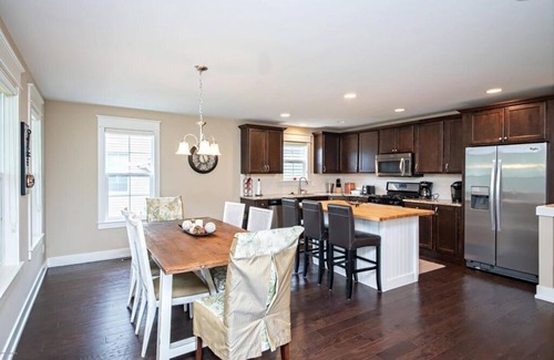 Benton Harbor House | Trailside Retreat at Harbor Shores