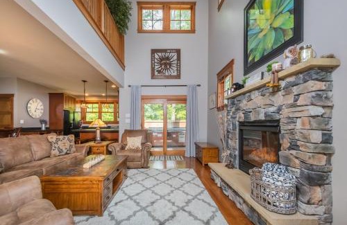 Silver Ridge House | Trailside Tranquility