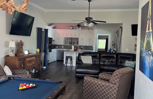 Montgomery House | Train Depot 3 BR Home w/Pool, Sand Volleyball and Pool Table