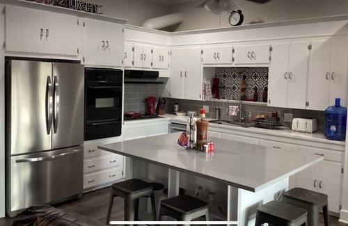 Montgomery House | Train Depot 3 BR Home w/Pool, Sand Volleyball and Pool Table