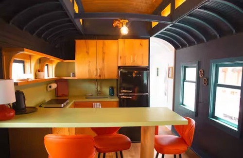 Grand Coteau House | Train Wreck Inn - The Blue Train Car