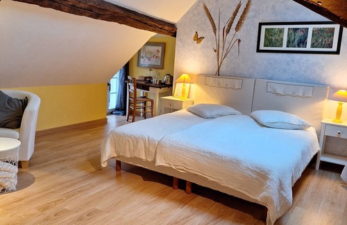 Thenay House | Trainefeuilles