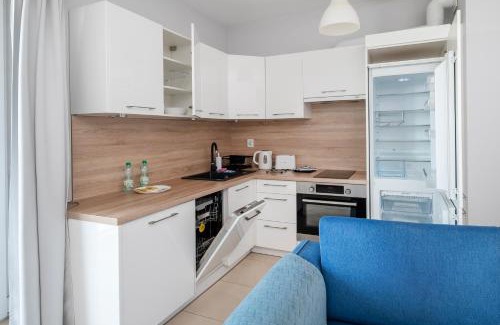 Lodz Apartment | Traktorowa Comfort Apartment by BookingHost