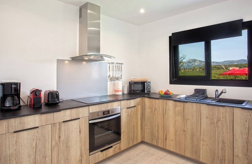 Calenzana Apartment | Tramontana, quiet place, 7 min from beach, swimming pool, bbq