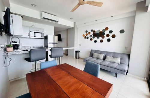 Zona Dorada Apartment | Tramonto 503 B Hermoso Depa con Vista al mar