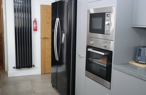 MacMerry House | Tranent Bridge House - 6 Bedroom Retreat