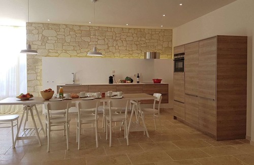 Villeseque-des-Corbieres Apartment | Tranquil Stay in Villesèque