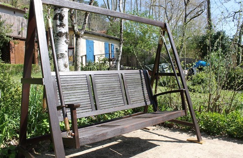 Saint-Antonin Noble Val Apartment | Tranquil studio with private pool- 5 mins walk to stunning medieval village!