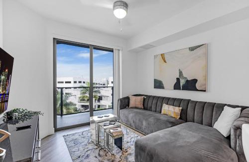 Doral Apartment | Tranquil 1 Bed Escape in Doral With Free Parking