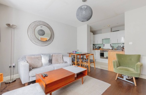 Hackney Apartment | Tranquil 1BD Flat, Stoke Newington