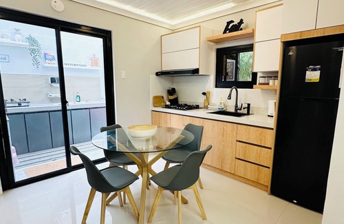 CSJDM House | Tranquil 2-bedroom house in San Jose Del Monte with WiFi, 3ACs, Netflix