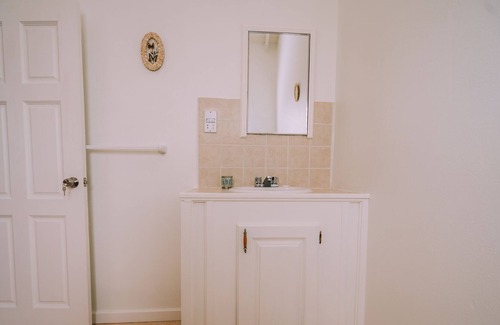 Hillsborough Apartment | Tranquil 2 bed Penthouse with sea views and 4 person Private Hot Tub, no traffic