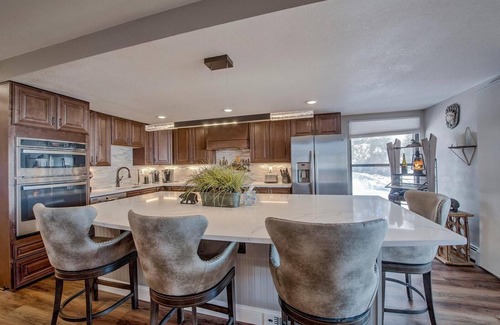 Dillon Condo | Tranquil 2-bedroom condo with Lake and Mountain View's