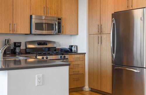 East Cambridge Apartment | Tranquil 2 BR 2BA apartment with stunning views