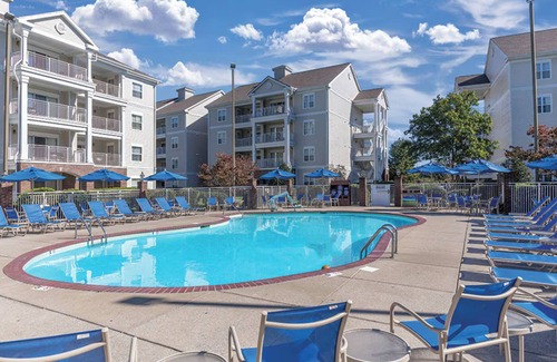 Pennington Bend Condo | Tranquil 2-BR condo near Opry in Nashville WiFi, fitness room, shuttle downtown