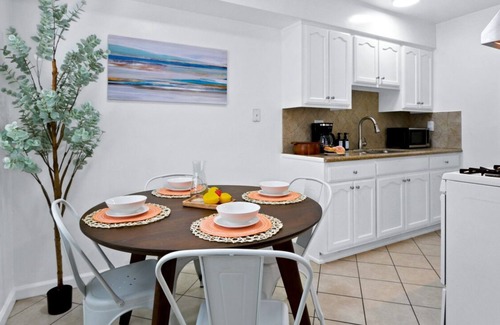 Alhambra Apartment | Tranquil 2BR Unit + Parking + Near DTLA #TravelSGV