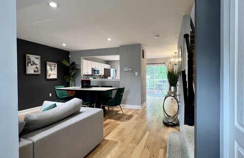 Reisterstown House | Tranquil 2br w. Office Work Space & Private Patio