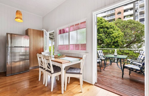 Nundah House | Tranquil 3-Bed Family Home with Spacious Backyard