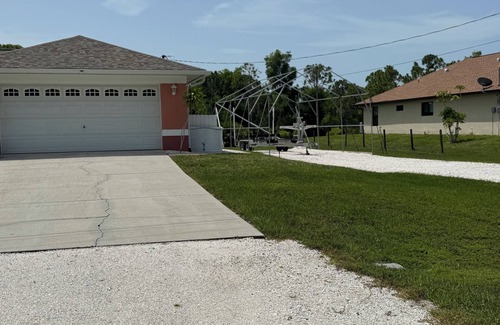 Saint James City House | Tranquil 3-bedroom house with AC in Saint James City- parking for boat or RV