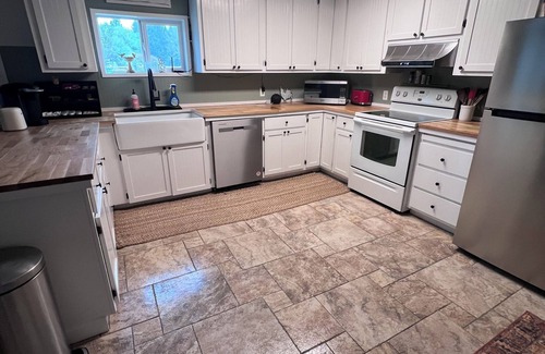 Arlington Cottage | Tranquil 3-bedroom cottage Farm Stay