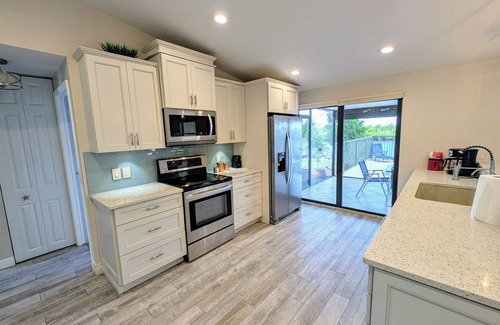 Port Charlotte House | Tranquil 4-bedroom house in Port Charlotte with pool