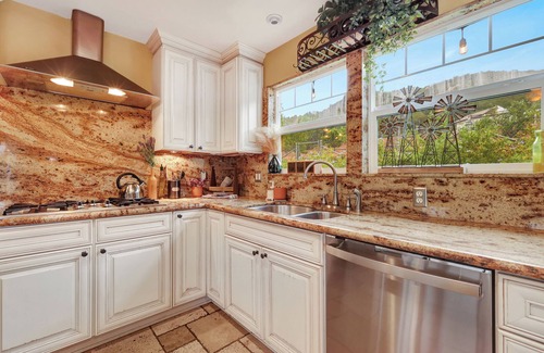 Valley Center Other | Tranquil 4-bedroom farmhouse on 2 acres in San Diego