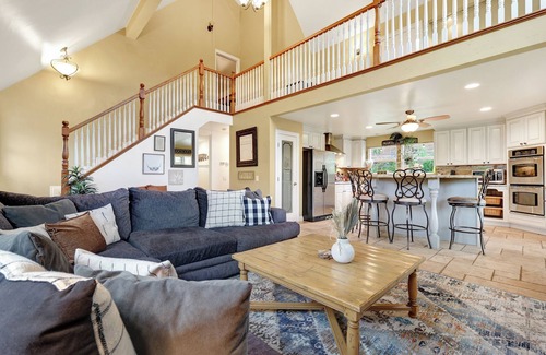Valley Center Other | Tranquil 4-bedroom farmhouse on 2 acres in San Diego