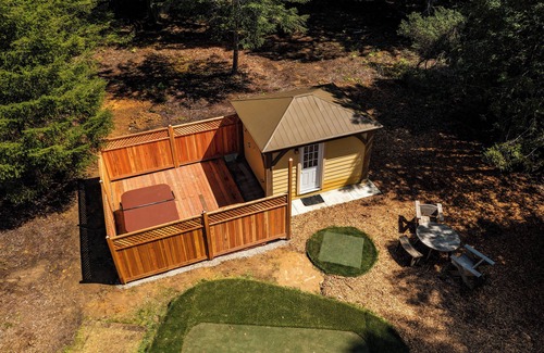 Gualala House | Tranquil 4 bedroom house with 8 person cedar hot tub in Gualala