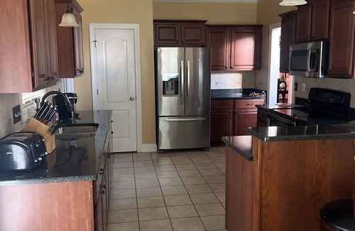 Rockfish House | Tranquil 5-bedroom 3 bath house with AC in Raeford