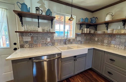 Taos House | Tranquil 7-bedroom house near the center of Taos