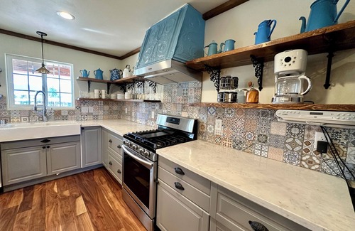 Taos House | Tranquil 7-bedroom house near the center of Taos