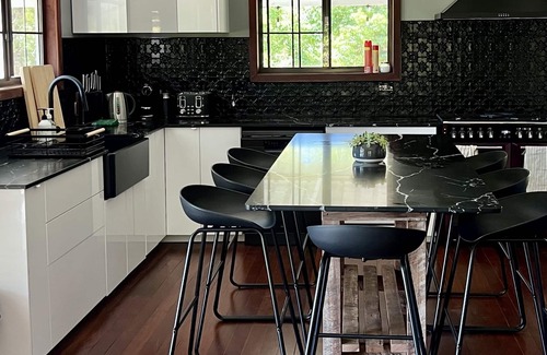 Dwellingup House | Tranquil and cosy rural cottage in Dwellingup surrounded by state forrest.