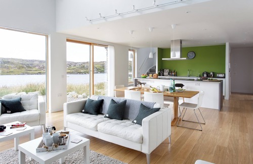 Ardroil House | Tranquil and luxury loch-side retreat. Exceptionally well-appointed island home