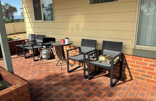 York Cabin | Tranquil and scenic family friendly 2 bedroom Cottage & Farm Stay near York WA