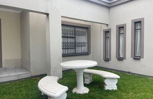 Rustenburg Apartment | Tranquil apartment with WiFi in Phokeng
