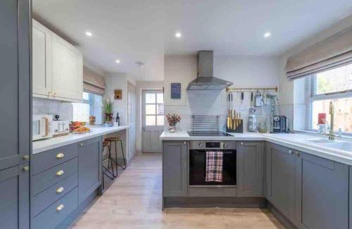 Appleby-in-Westmorland House | Tranquil Appleby Retreat for 6 Guests with Hot Tub