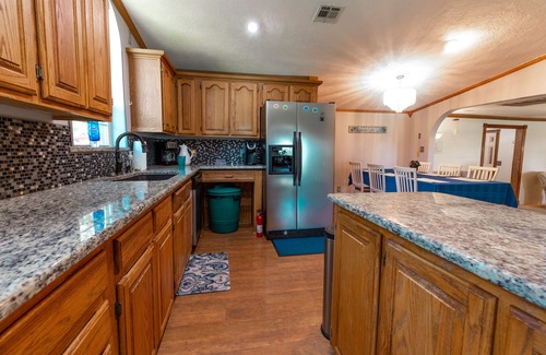 Pettit House | Tranquil Bay House on Lake Tenkiller near Tahlequah