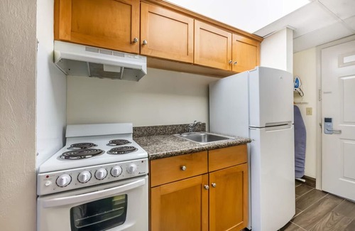 Seabreeze Park Hotel | Tranquil Beachfront Stay | Unwind or Explore—Adventure Awaits by the Sea