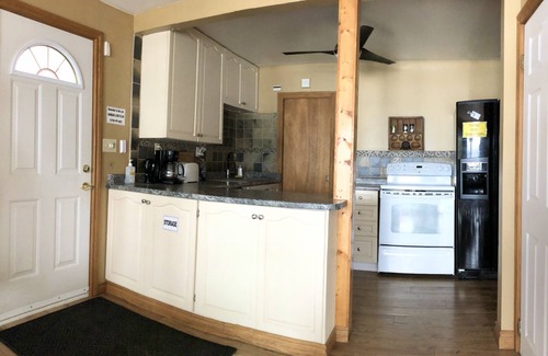 McMurrich/Monteith Cottage | Tranquil Buck Lake Cottage-8 Guests- Winterized-Star Gazers Dream!