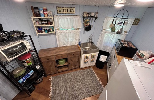 Cherokee Village Cabin | Tranquil cabin with AC and 2 creeks on secluded 5 acres with WiFi