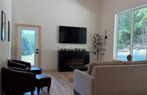 Jasper Cabin | Tranquil cabin with AC in charming Jasper