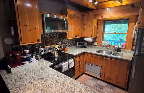 Banner Elk Cabin | Tranquil cabin with Pool in charming Banner Elk