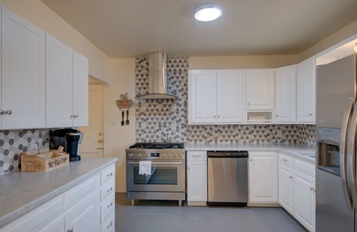 North Campus House | Tranquil Charm, near UNM, Nob Hill