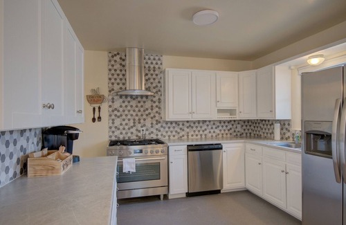 North Campus House | Tranquil Charm, near UNM, Nob Hill