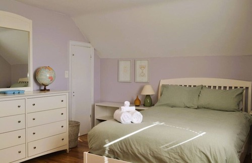 Niagara-on-the-Lake Cottage | Tranquil Country Cottage Niagara on the Lake