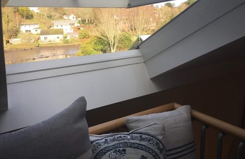Lerryn Cottage | Tranquil, cosy waterside cottage direct river views, local pub, shop, walks.