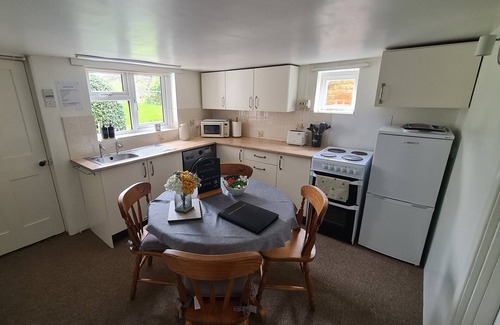 Saxmundham Cottage | Tranquil Cottage adjoining rural farmhouse 5 miles from Suffolk Coast